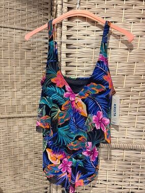 Krista V neck Swim Top
